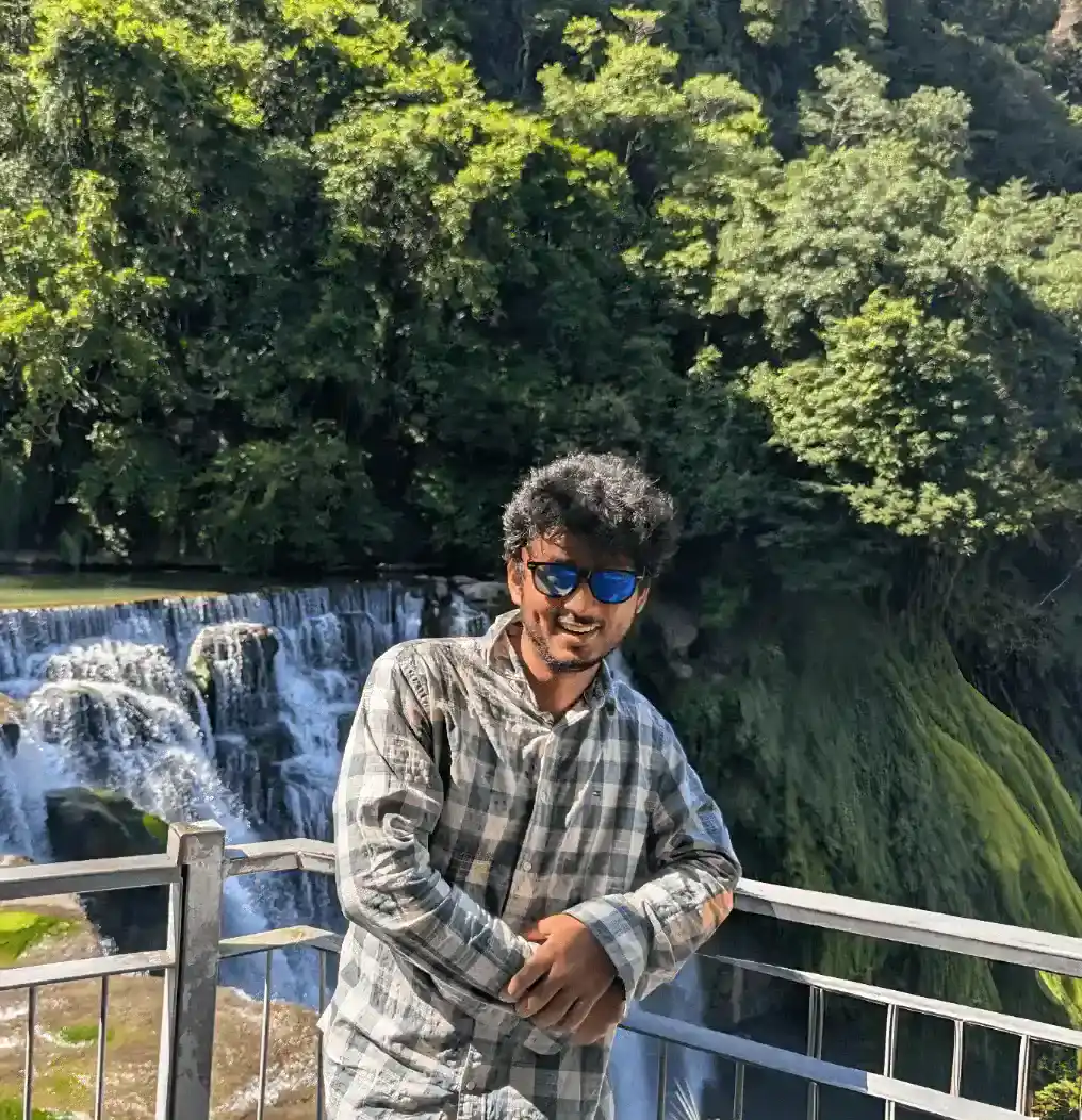 Portrait of Hrittik Roy, Platform Advocate at vCluster Labs